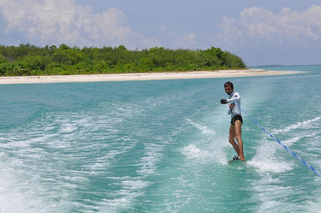 Asseyri Tourist Inn Hanimaadhoo Island Exterior photo